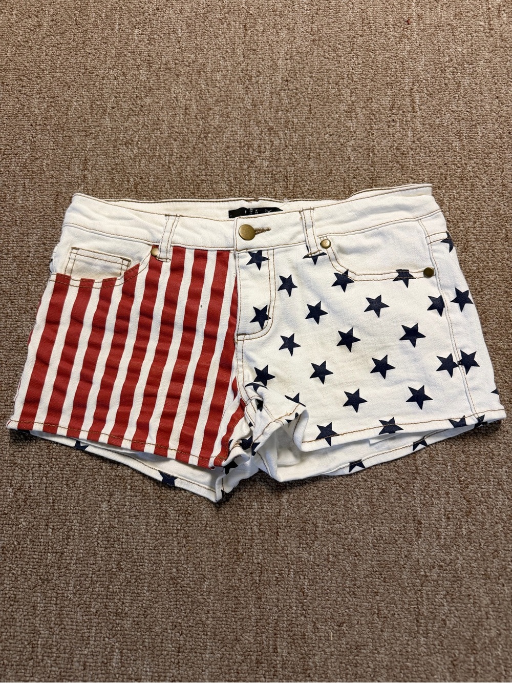 Forever 21 red white and blue American flag shorty shorts, waist 26, EUC